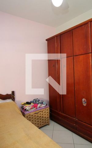 Casa à venda com 191m², 5 quartos e 3 vagasQuarto3