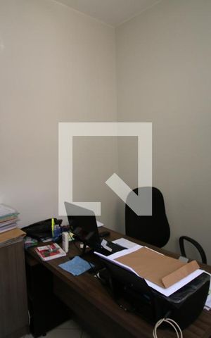 Casa à venda com 191m², 5 quartos e 3 vagasQuarto 5