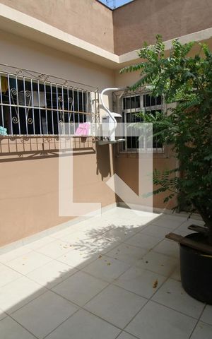 Casa à venda com 191m², 5 quartos e 3 vagasÁrea de Serviço
