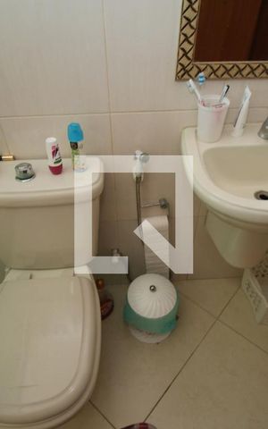 Casa à venda com 191m², 5 quartos e 3 vagasBanheiro 2
