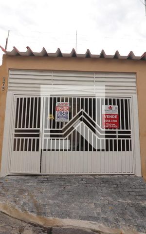 Casa à venda com 150m², 4 quartos e 1 vagaFachada