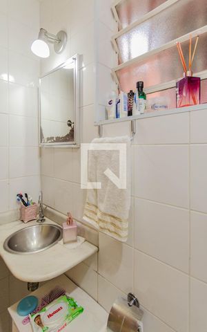 Casa à venda com 189m², 4 quartos e 1 vaga Casa à venda com 189m², 4 quartos e 1 vagaBanheiro