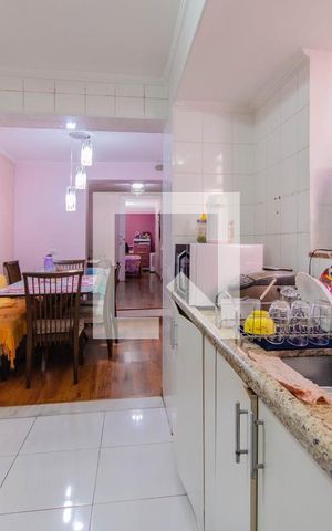 Casa à venda com 189m², 4 quartos e 1 vaga Casa à venda com 189m², 4 quartos e 1 vagaCozinha