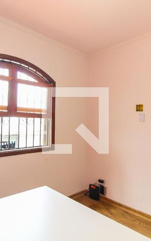 Casa à venda com 102m², 3 quartos e 4 vagas Casa à venda com 102m², 3 quartos e 4 vagasQuarto 1