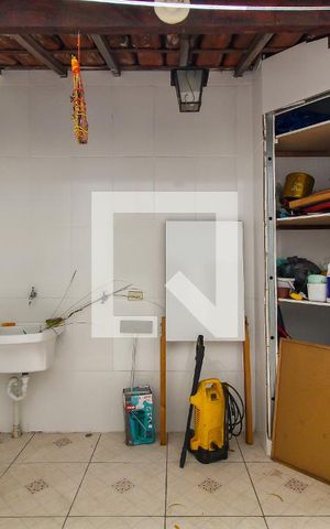 Casa à venda com 102m², 3 quartos e 4 vagas Casa à venda com 102m², 3 quartos e 4 vagasÁrea de Serviço