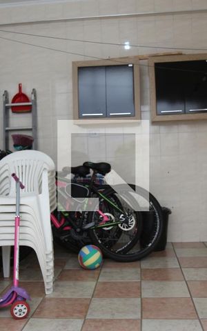 Casa à venda com 137m², 3 quartos e 2 vagasÁrea de Serviço