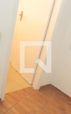 Apartamento para alugar com 70m², 2 quartos e sem vagaQuarto