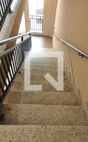 Apartamento à venda com 34m², 1 quarto e sem vagaEscada