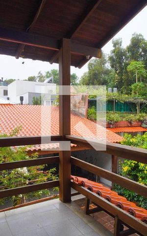 Casa à venda com 300m², 4 quartos e 6 vagasVaranda da Suíte 2