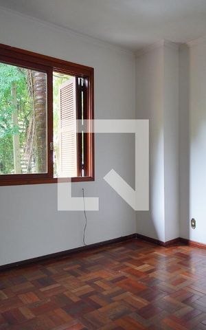 Casa à venda com 300m², 4 quartos e 6 vagasSuíte 1