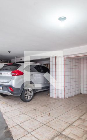 Casa à venda com 310m², 5 quartos e 3 vagas Casa à venda com 310m², 5 quartos e 3 vagasGaragem