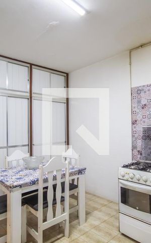 Casa à venda com 310m², 5 quartos e 3 vagas Casa à venda com 310m², 5 quartos e 3 vagasCozinha