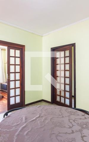 Casa à venda com 310m², 5 quartos e 3 vagas Casa à venda com 310m², 5 quartos e 3 vagasCopa