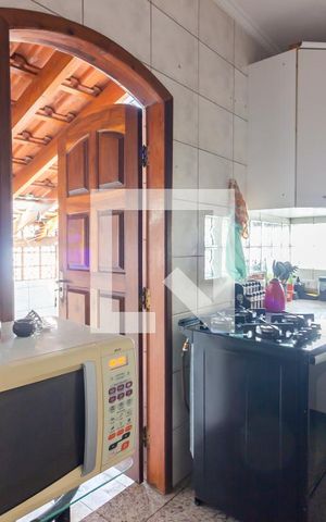 Casa à venda com 310m², 5 quartos e 3 vagas Casa à venda com 310m², 5 quartos e 3 vagasCozinha 2
