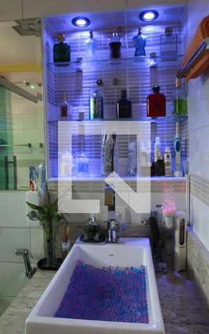 Apartamento à venda com 70m², 2 quartos e 2 vagasBanheiro