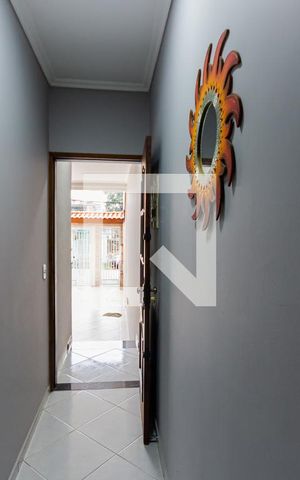 Casa à venda com 185m², 4 quartos e 4 vagas Casa à venda com 185m², 4 quartos e 4 vagasHall de Entrada