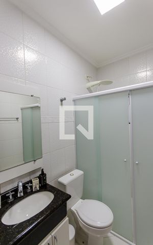 Casa à venda com 185m², 4 quartos e 4 vagas Casa à venda com 185m², 4 quartos e 4 vagasBanheiro Social