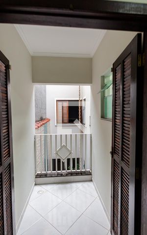 Casa à venda com 185m², 4 quartos e 4 vagas Casa à venda com 185m², 4 quartos e 4 vagasVaranda do Quarto 2