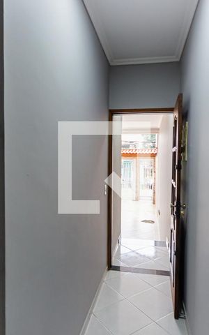 Casa à venda com 185m², 4 quartos e 4 vagas Casa à venda com 185m², 4 quartos e 4 vagasHall de Entrada