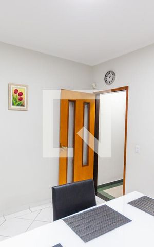 Casa à venda com 185m², 4 quartos e 4 vagas Casa à venda com 185m², 4 quartos e 4 vagasSala de Jantar