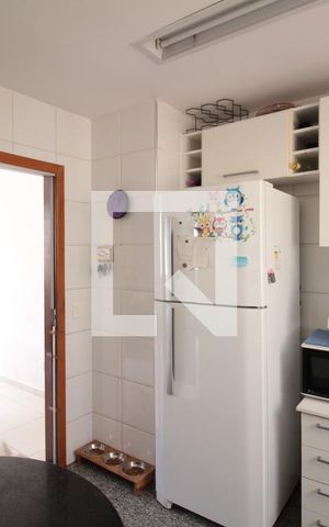 Apartamento à venda com 110m², 3 quartos e 2 vagasCozinha