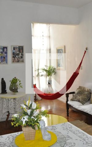 Apartamento à venda com 71m², 3 quartos e sem vagaSala
