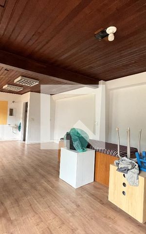 Casa à venda com 230m², 5 quartos e 1 vaga Casa à venda com 230m², 5 quartos e 1 vagaSuite Edícula