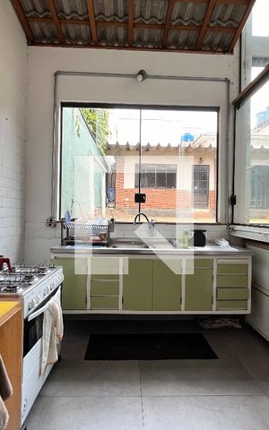 Casa à venda com 230m², 5 quartos e 1 vaga Casa à venda com 230m², 5 quartos e 1 vagaCozinha