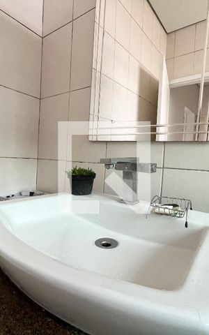 Casa à venda com 230m², 5 quartos e 1 vaga Casa à venda com 230m², 5 quartos e 1 vagaBanheiro