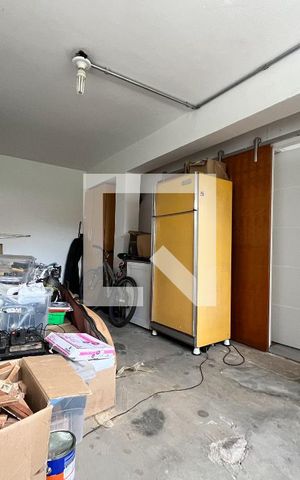 Casa à venda com 230m², 5 quartos e 1 vaga Casa à venda com 230m², 5 quartos e 1 vagaGaragem
