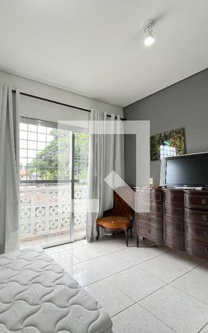 Casa à venda com 230m², 5 quartos e 1 vaga Casa à venda com 230m², 5 quartos e 1 vagaQuarto 1
