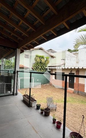 Casa à venda com 230m², 5 quartos e 1 vaga Casa à venda com 230m², 5 quartos e 1 vagaVaranda Quarto 4