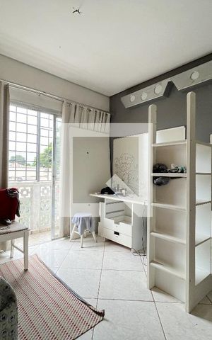 Casa à venda com 230m², 5 quartos e 1 vaga Casa à venda com 230m², 5 quartos e 1 vagaQuarto 3