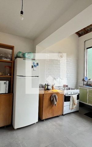 Casa à venda com 230m², 5 quartos e 1 vaga Casa à venda com 230m², 5 quartos e 1 vagaCozinha