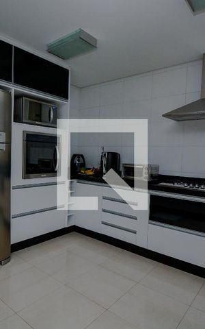 Casa à venda com 253m², 3 quartos e 5 vagasCozinha