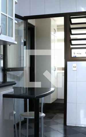 Apartamento à venda com 99m², 3 quartos e 2 vagasCozinha