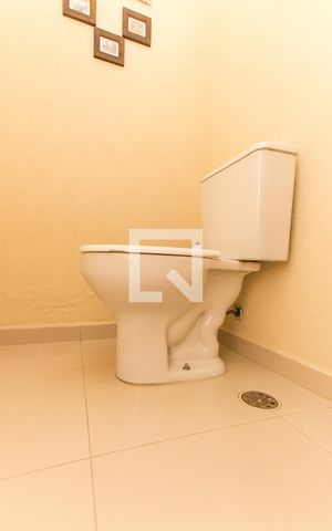 Casa à venda com 204m², 3 quartos e 4 vagasLavabo  