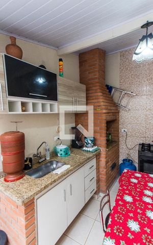 Casa à venda com 204m², 3 quartos e 4 vagasÁrea de Serviço