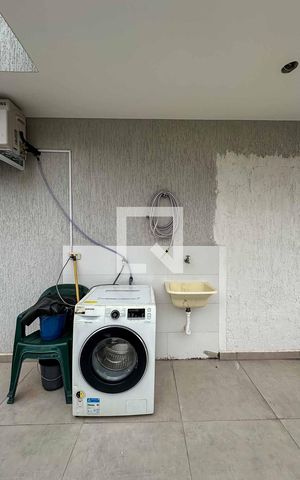 Apartamento à venda com 80m², 2 quartos e sem vaga Apartamento à venda com 80m², 2 quartos e sem vagaÁrea de Serviço