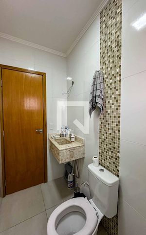 Apartamento à venda com 80m², 2 quartos e sem vaga Apartamento à venda com 80m², 2 quartos e sem vagaBanheiro
