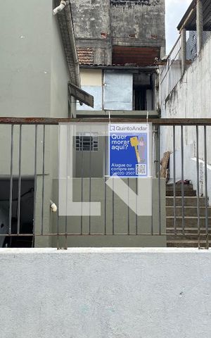 Casa para alugar com 80m², 1 quarto e sem vagaFachada com plaquinha
