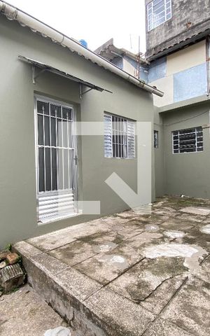 Casa para alugar com 80m², 1 quarto e sem vagaQuintal