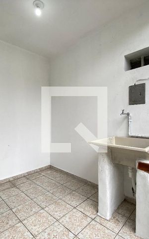 Casa para alugar com 80m², 1 quarto e sem vagaÁrea de Serviço
