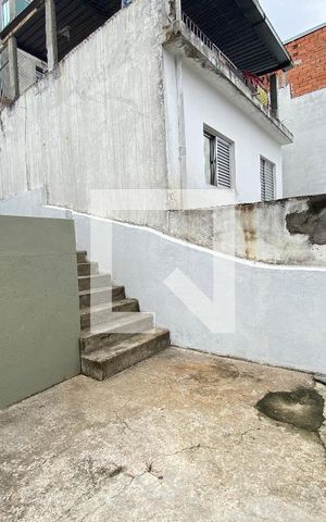 Casa para alugar com 80m², 1 quarto e sem vagaQuintal