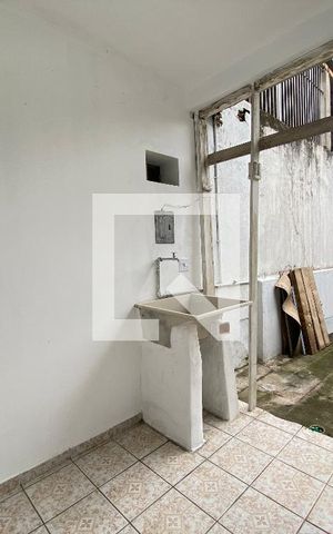Casa para alugar com 80m², 1 quarto e sem vagaÁrea de Serviço