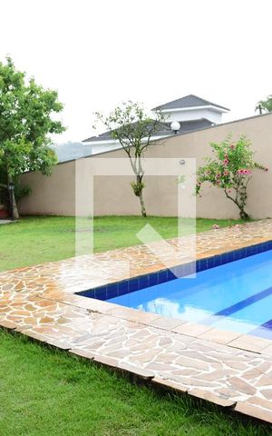 Casa para alugar com 260m², 4 quartos e 4 vagasQuintal