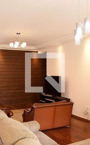 Casa para alugar com 260m², 4 quartos e 4 vagasSala