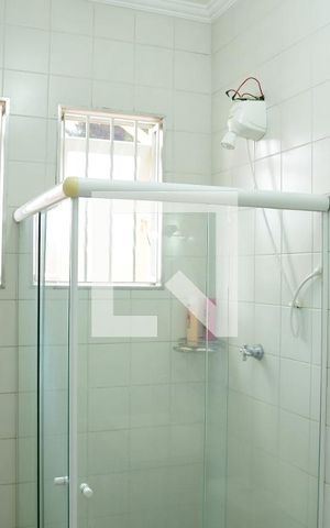 Casa para alugar com 260m², 4 quartos e 4 vagasBanheiro Social