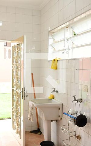 Casa para alugar com 260m², 4 quartos e 4 vagasÁrea de Serviço