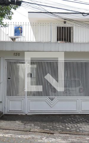 Casa à venda com 180m², 5 quartos e 2 vagasFachada
